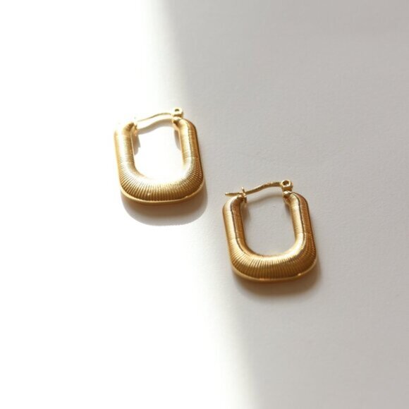 14K Gold Filled Hoop Earrings - Picture 3 of 5